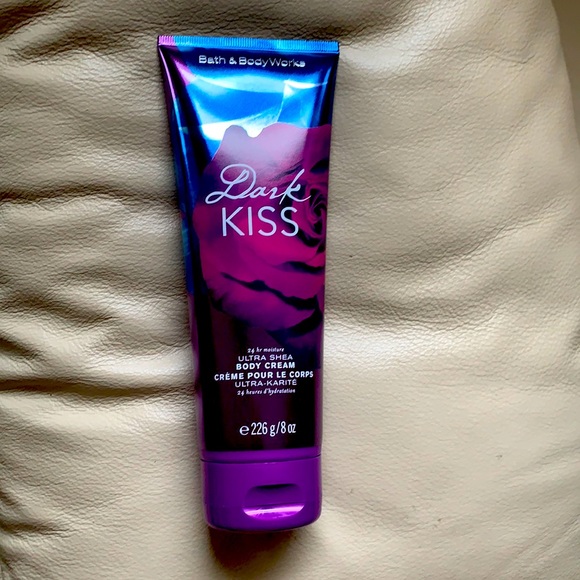 Dark kiss body cream from Bath and Bodyworks - Picture 1 of 3